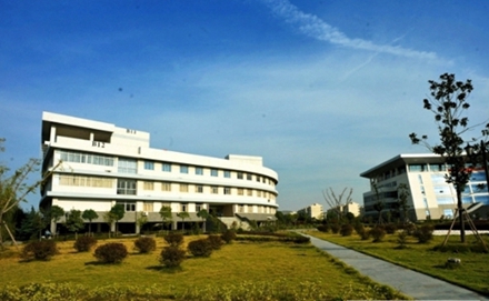 贵州工商职业学院助产专业招生