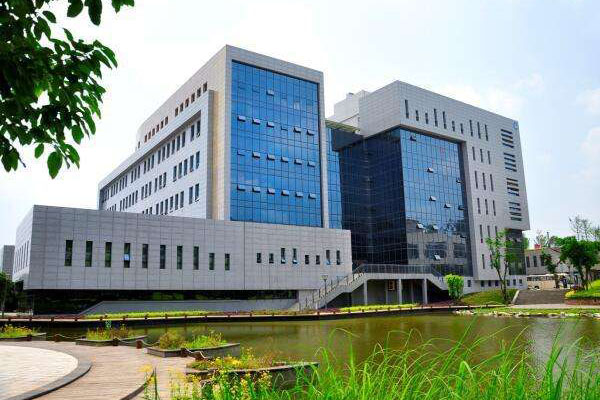 重庆工业职业技术学院校园环境