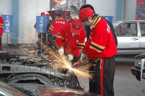 最好的汽修学校是哪家?成都汽修怎么样