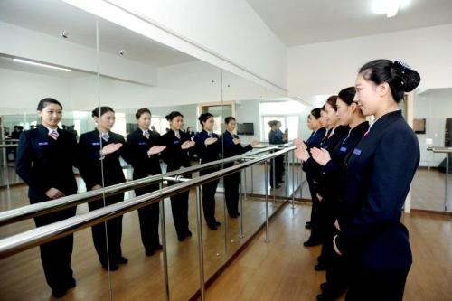 去成都高铁学校上学保证就业吗?