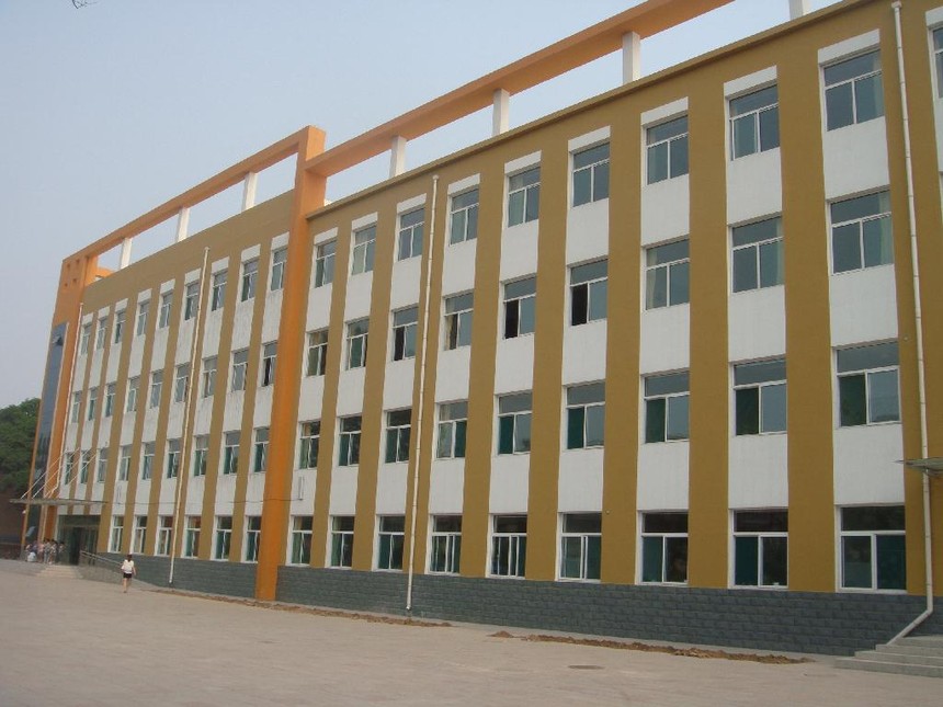 西南交通大学附属中学学校简介 西南交通大学附属中学学校简介