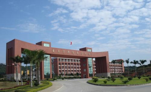 大学与学院的区别 大学与学院的区别