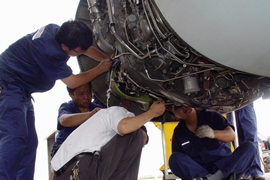 成都华商理工学校2019飞机发动机维修与维护专业招生