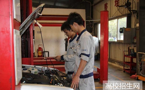 汽车制造与维修专业