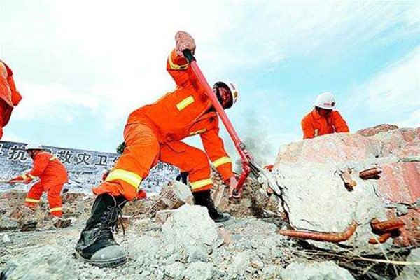 职业学校纪念抗震救灾 职业学校纪念抗震救灾