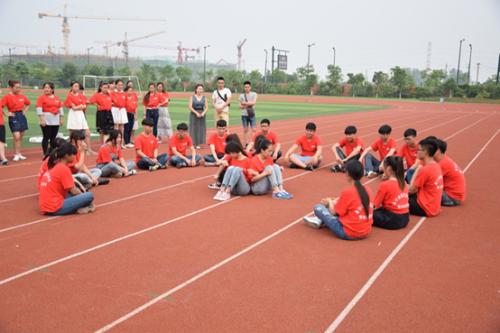 在贵阳幼儿师范学校解析幼师行业现状